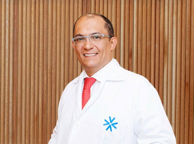 Dr. Guillermo Urdantea - LYX Urología en Madrid