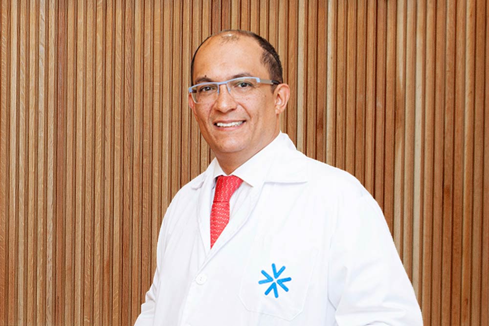 Dr. Guillermo Urdantea - LYX Urología en Madrid